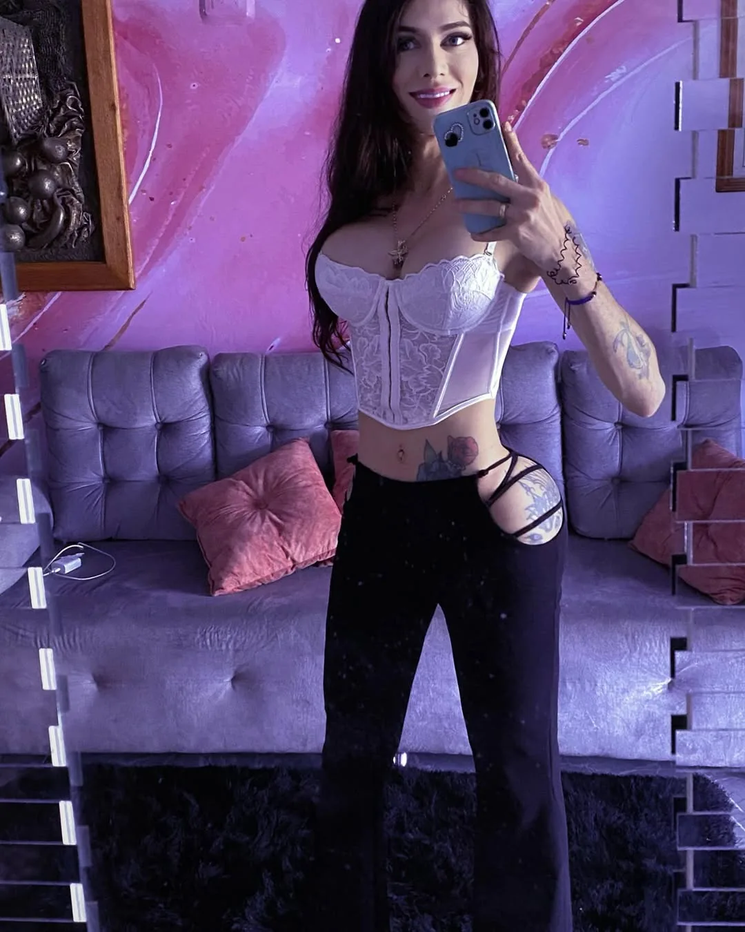 Larissa escort Portsmouth